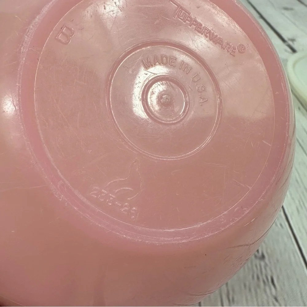Tupperware good used